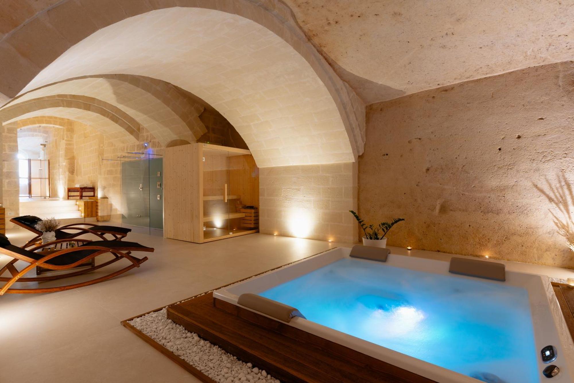 Endea Suite Rooms & Lounge Spa มาเตรา ภายนอก รูปภาพ