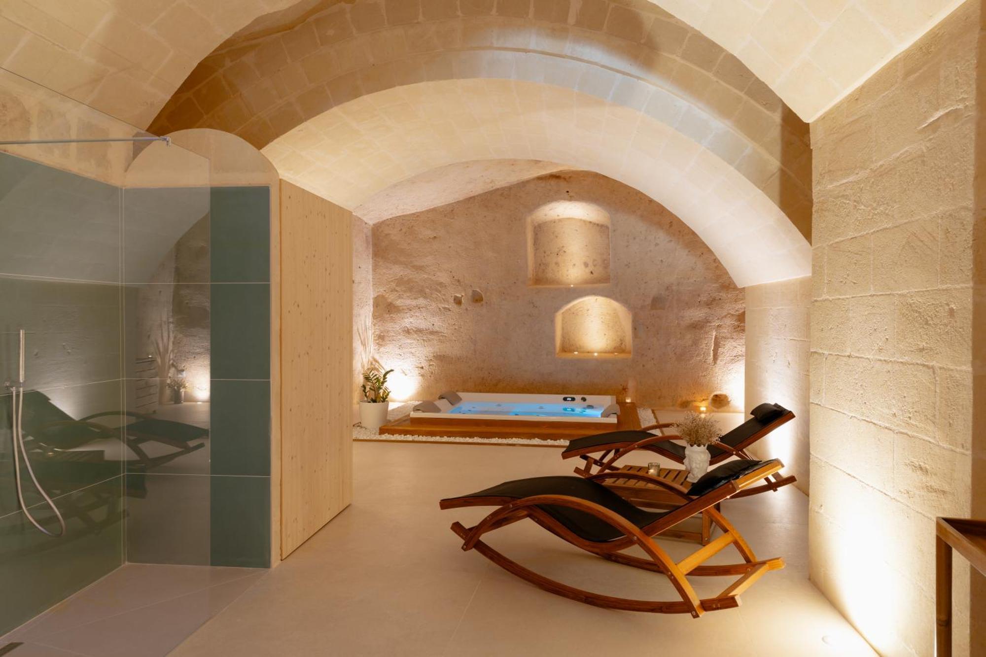 Endea Suite Rooms & Lounge Spa มาเตรา ภายนอก รูปภาพ